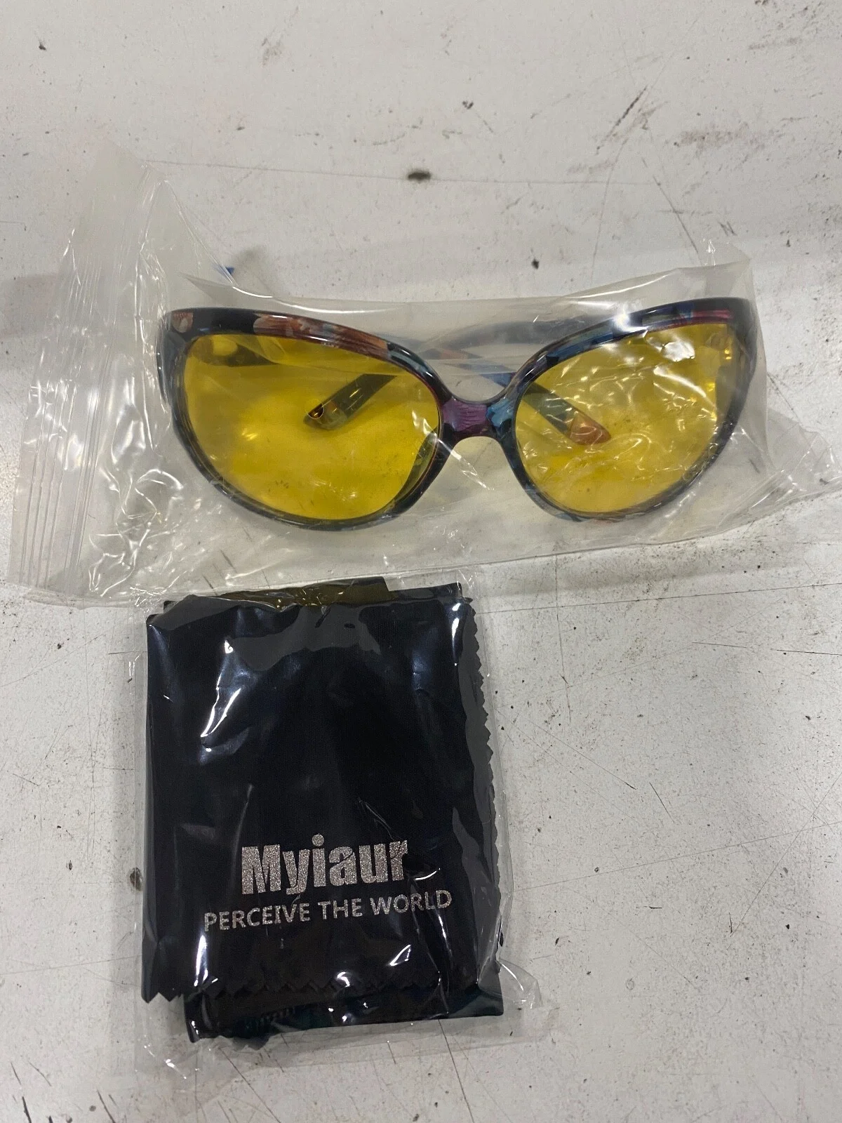 Myiaur 8559 C2 Night Vision Glasses Driving Yellow Lens 52[]17-135 ITALY New